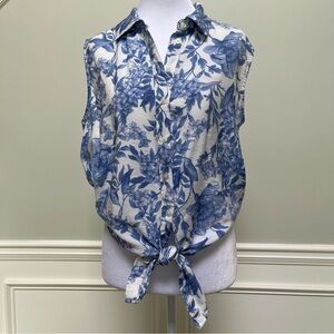 ⭐️ Joie ⭐️ Rayon Blue and White Floral Top S/M